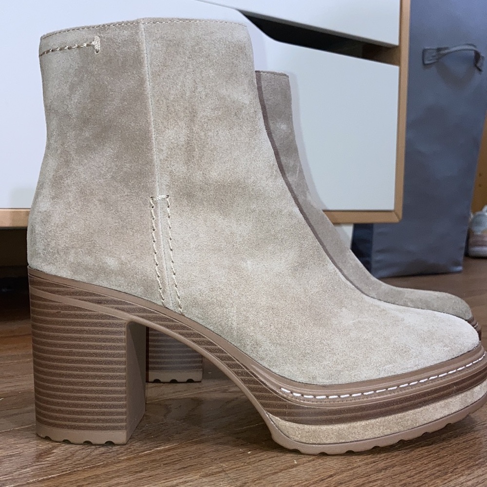 Steve Madden Shaniya Sand Suede Platform Booties
